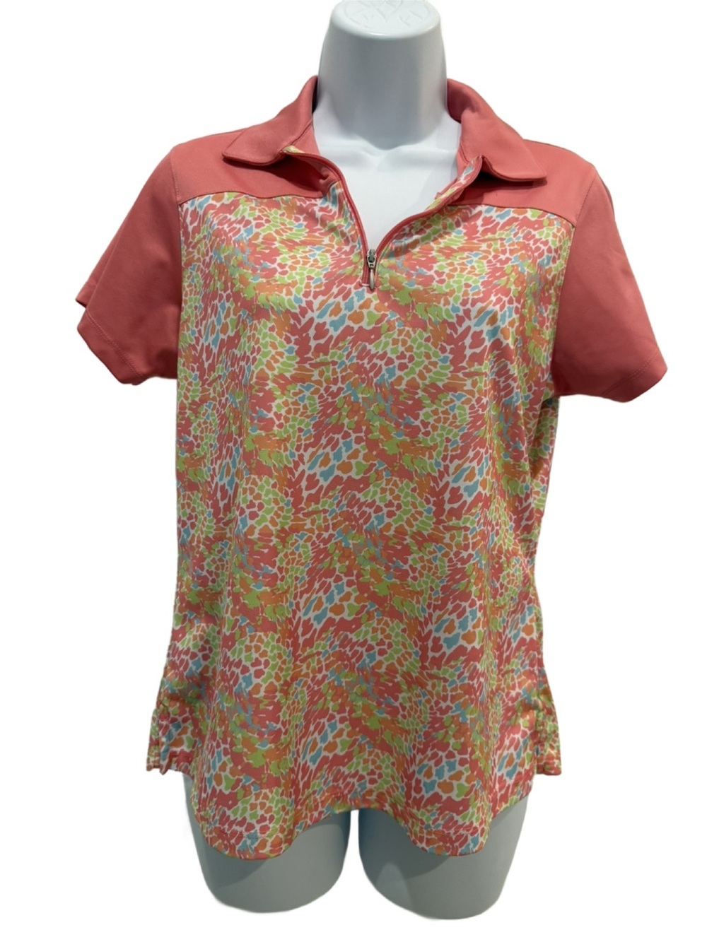 Bermuda Sands apparel aversive strawberry quarter zip short sleeve shirt. Small